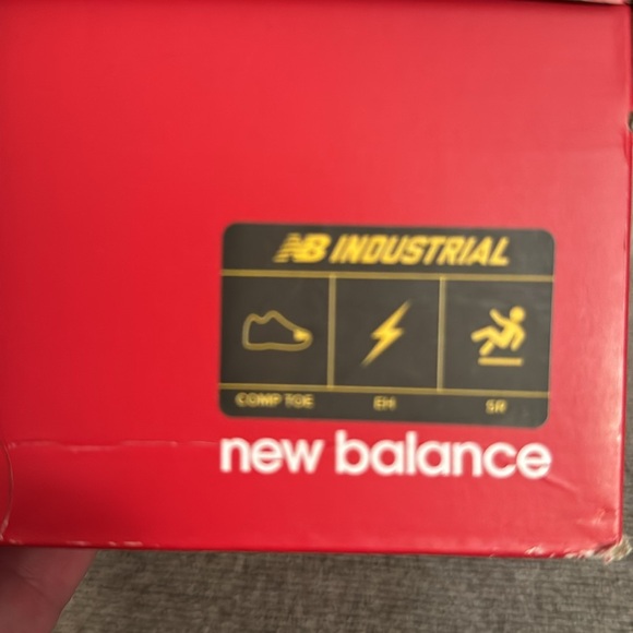 New Balance Comp Toe Shoes - Picture 8 of 9